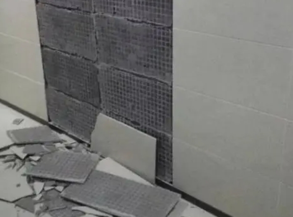 宁洱瓷砖空鼓维修公司分享下宁洱墙砖松动维修的知识